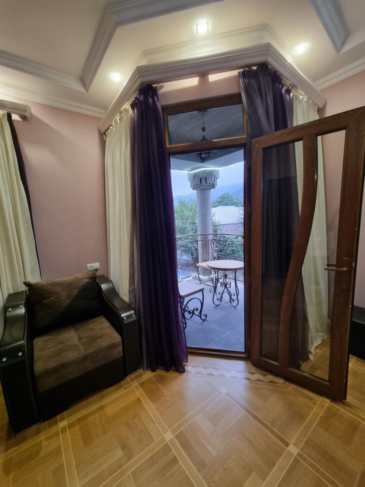 Rubin Hotel Goris Exterior photo